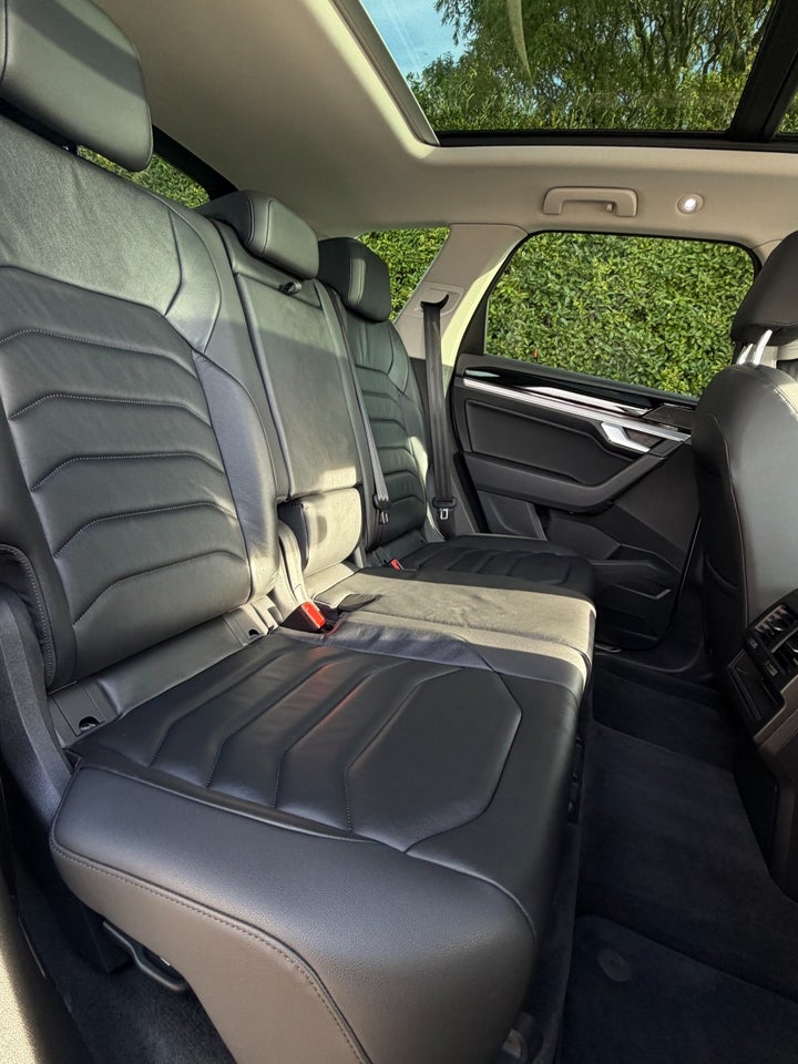 VW Touareg 3,0 TDi 286 Elegance aut. 4Motion 5d