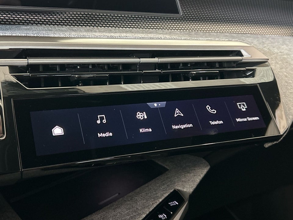 Peugeot e-5008 77 GT Pack 7prs 5d