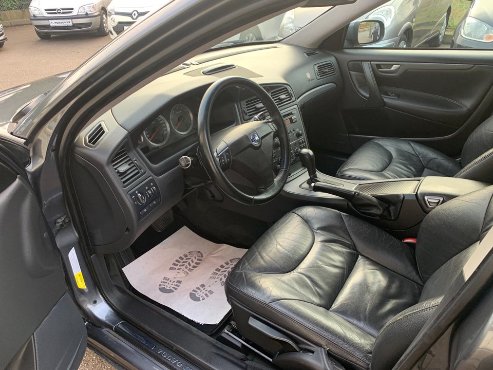 Volvo V70 2,4 170 Kinetic aut. 5d