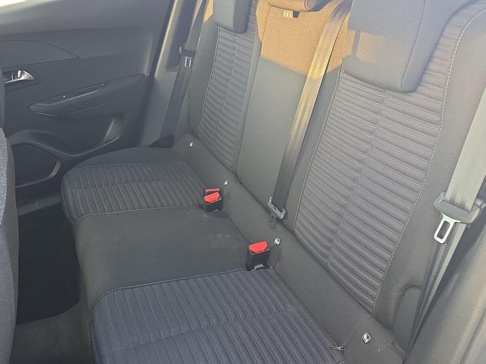 Peugeot 2008 1,2 PureTech 100 Black Limited 5d