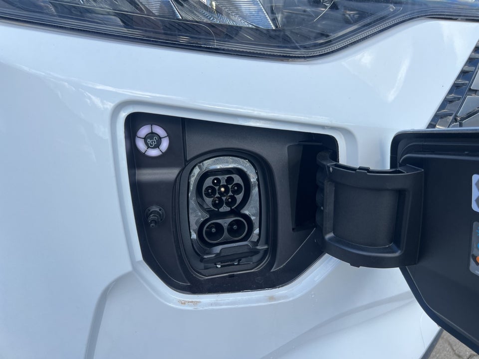 Ford E-Transit Custom 340L 64 Trend