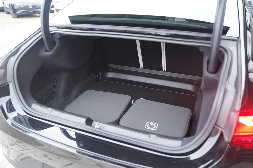 Mercedes EQE300 Avantgarde 4d