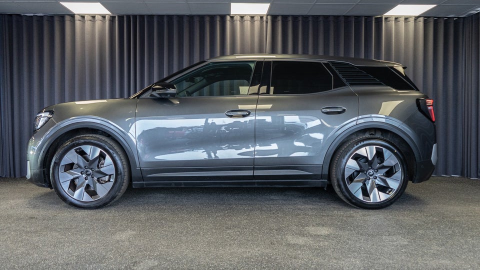 Ford Explorer 77 Premium Extended Range 5d