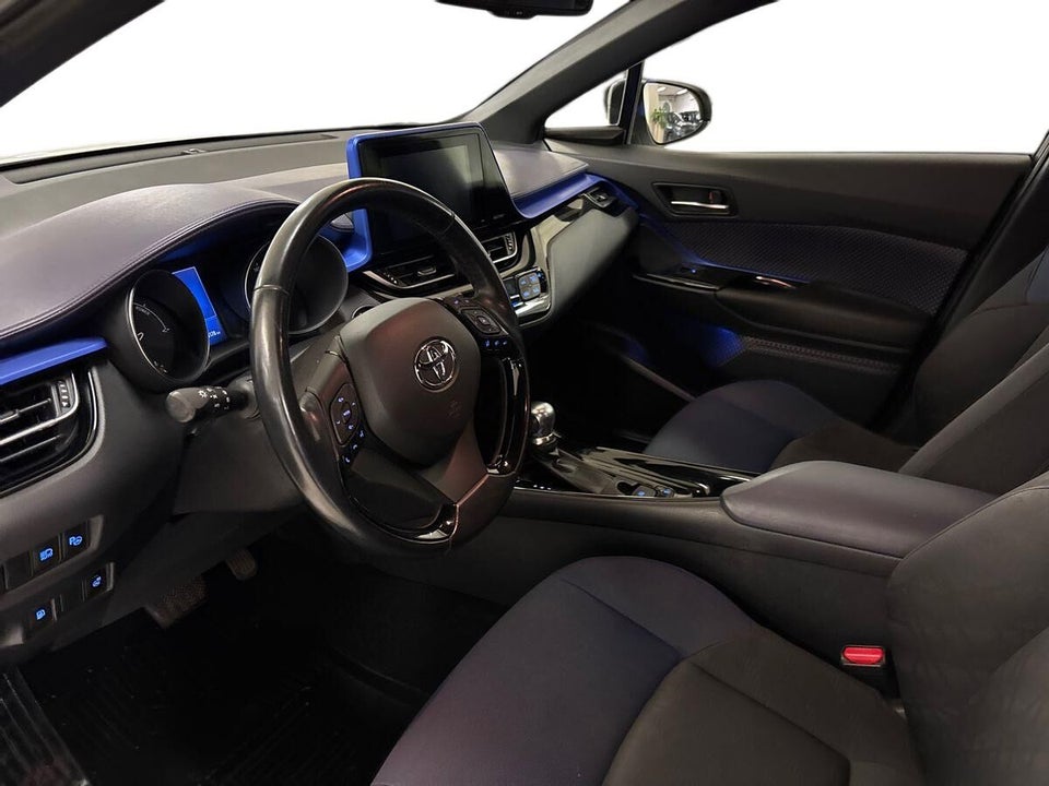 Toyota C-HR 1,8 Hybrid C-ULT CVT 5d