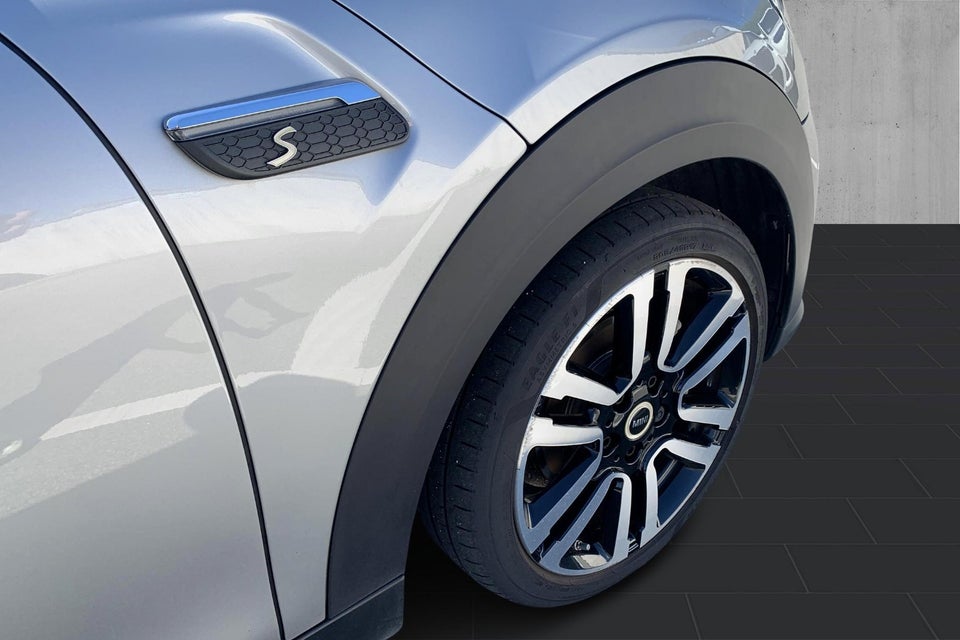 MINI Cooper SE Classic 3d