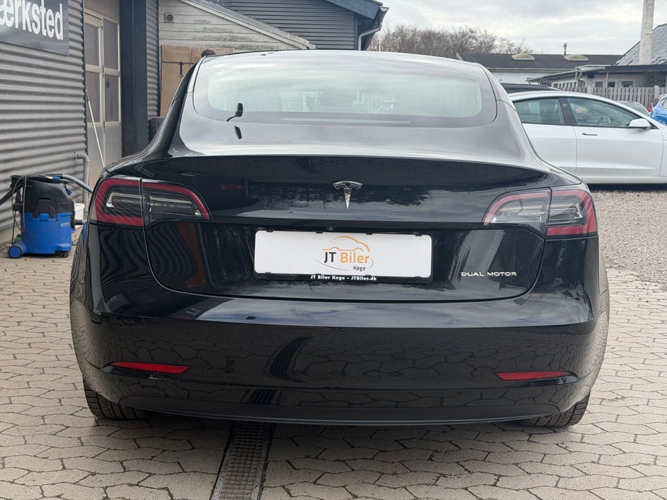 Tesla Model 3 Long Range AWD 4d