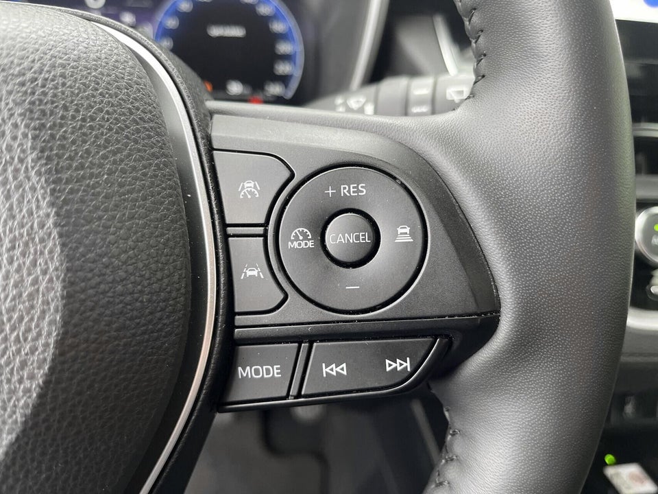 Toyota Corolla Cross 2,0 Hybrid Style Comfort CVT 5d