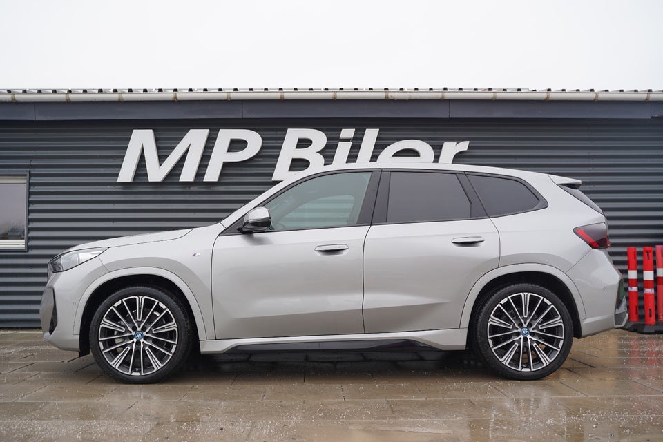 BMW iX1 xDrive30 M-Sport 5d