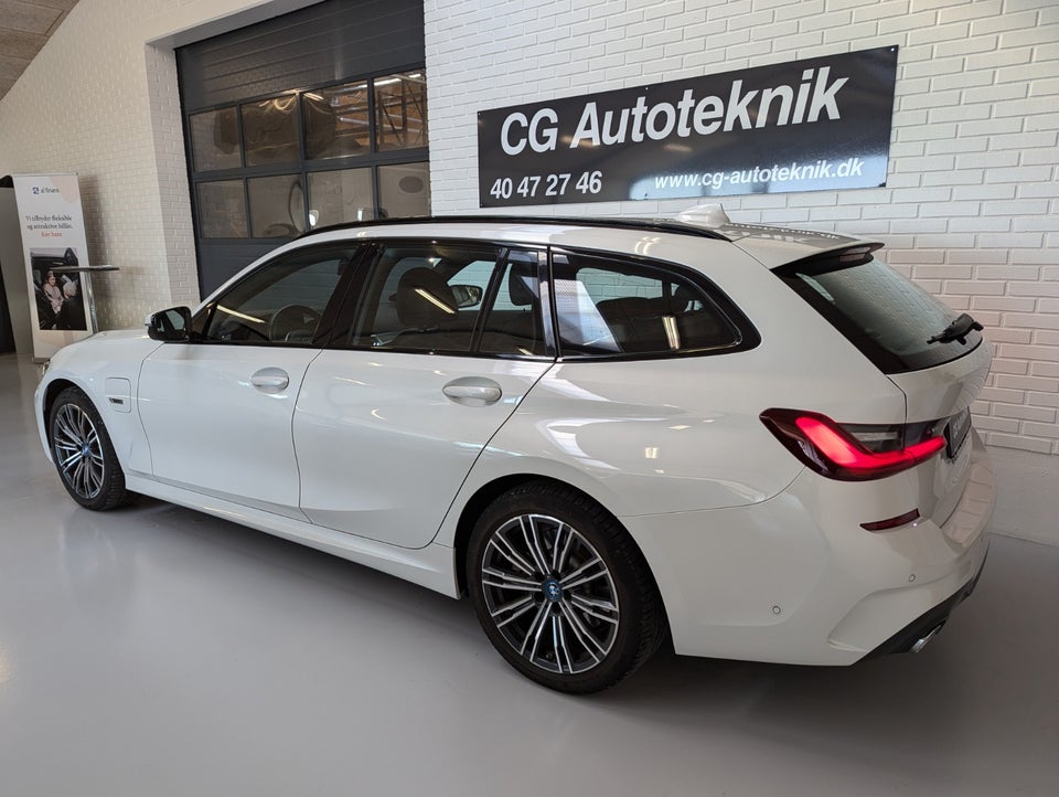 BMW 330e 2,0 Touring M-Sport aut. 5d