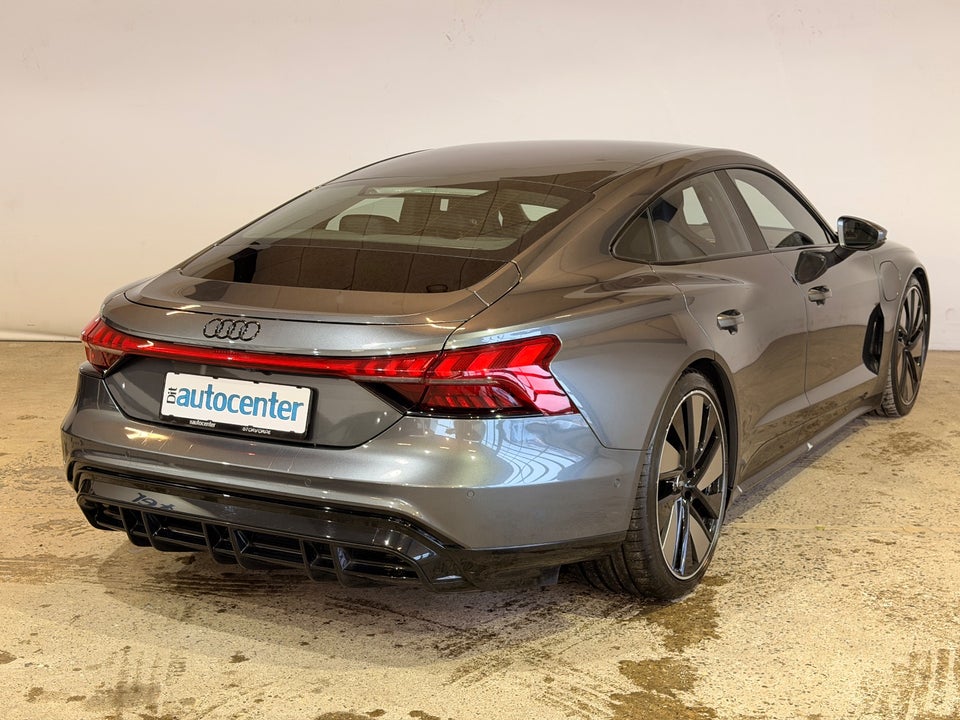 Audi e-tron GT quattro 4d