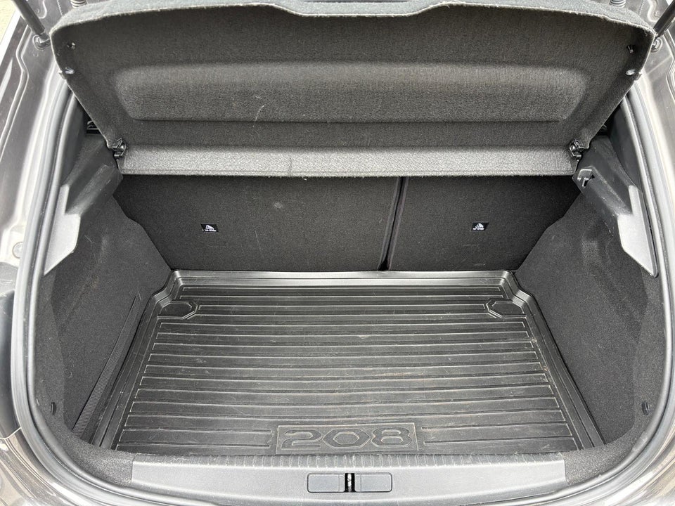 Peugeot 208 1,2 PureTech 100 Allure EAT8 5d