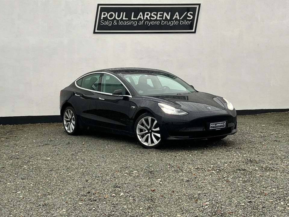 Tesla Model 3 Standard Range+ RWD 4d