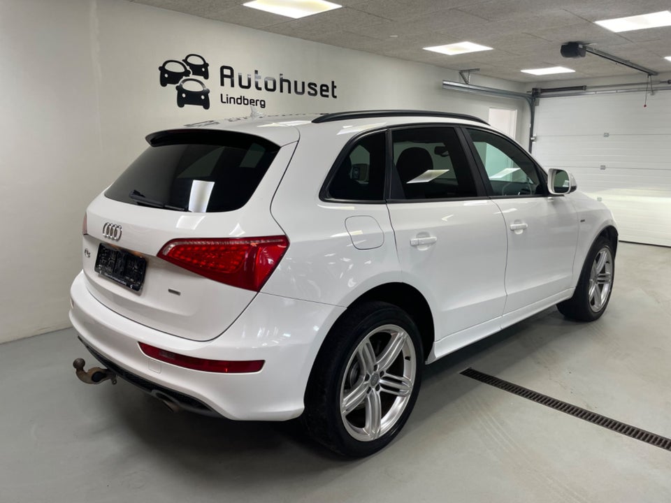 Audi Q5 3,0 TDi 240 S-line quattro S-tr. 5d