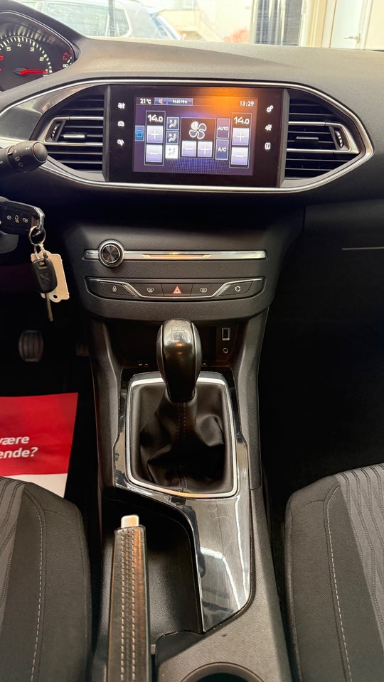 Peugeot 308 1,2 e-THP 110 Chili SW 5d