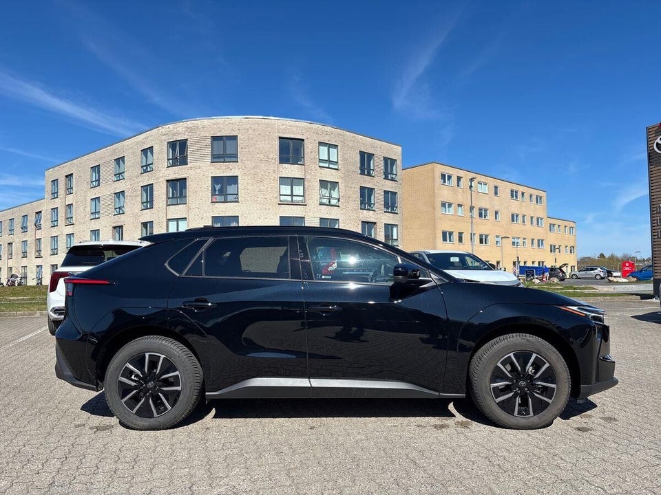 Toyota bZ4X 73 Active AWD 5d