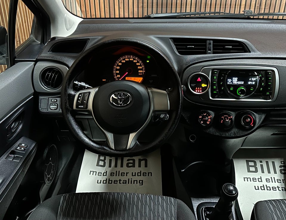 Toyota Yaris 1,0 VVT-i T1 5d