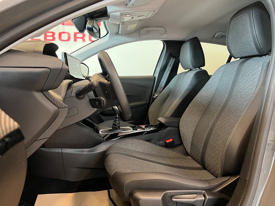 Peugeot 208 1,2 PureTech 100 Allure 5d