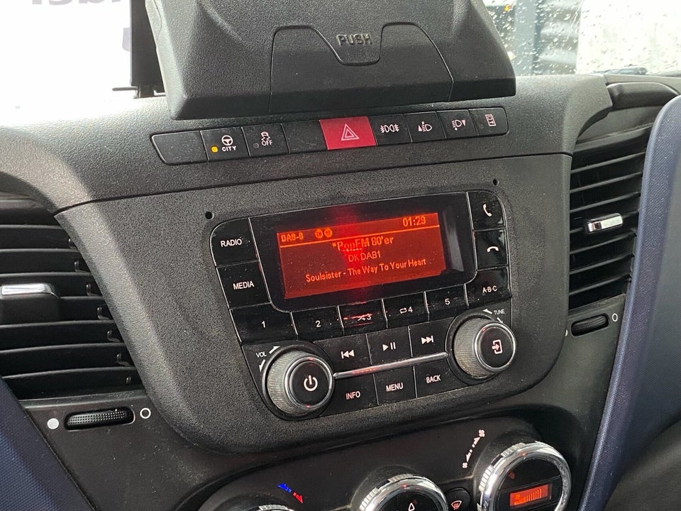 Iveco Daily 3,0 35S18 Db.Kab m/lad AG8 4d