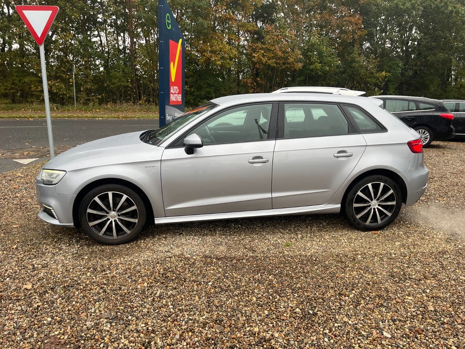 Audi A3 1,4 e-tron Sportback S-tr. 5d