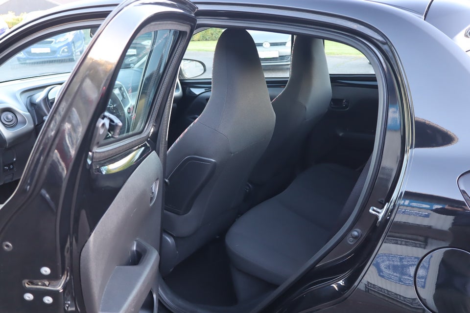 Citroën C1 1,0 e-VTi Shine 5d