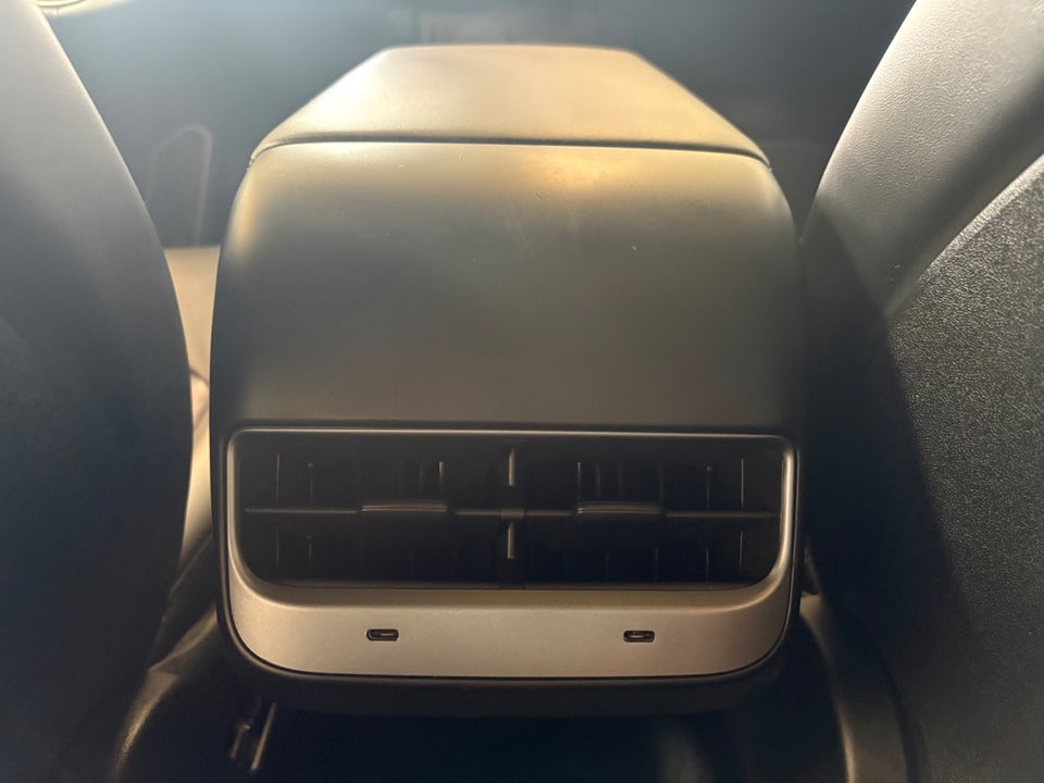 Tesla Model Y RWD 5d