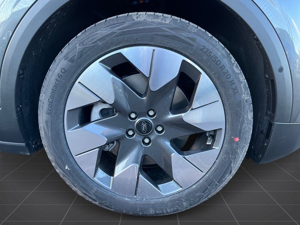 Ford Explorer 82 Premium Extended Range 5d