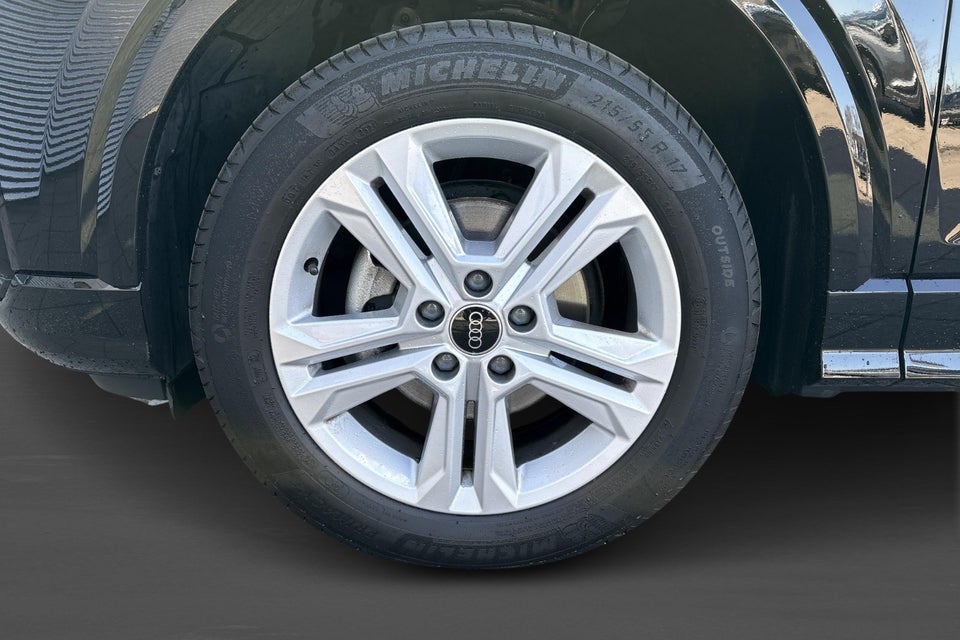 Audi Q2 35 TFSi Prestige S-tr. 5d