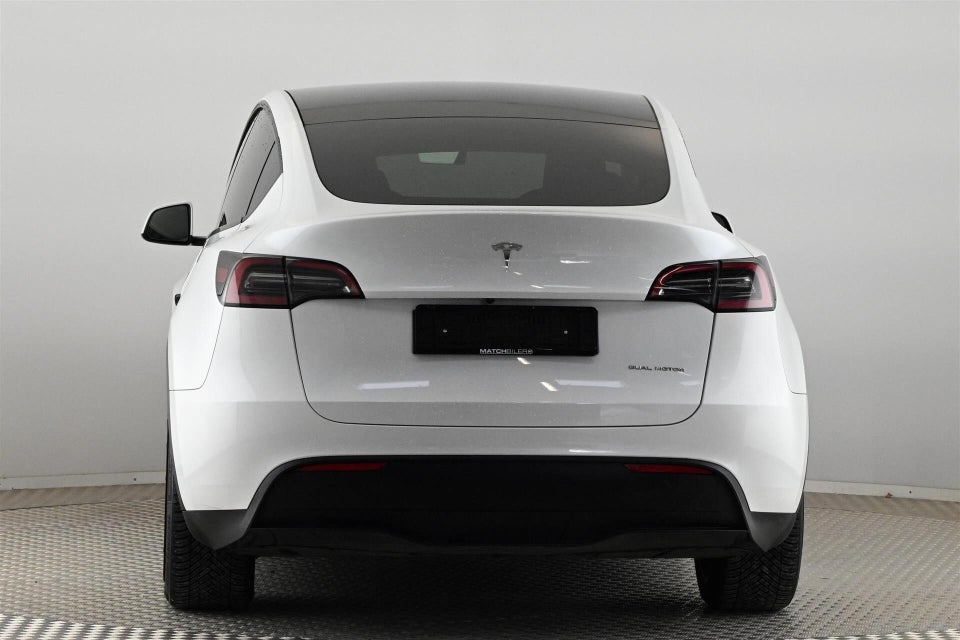 Tesla Model Y Long Range AWD 5d