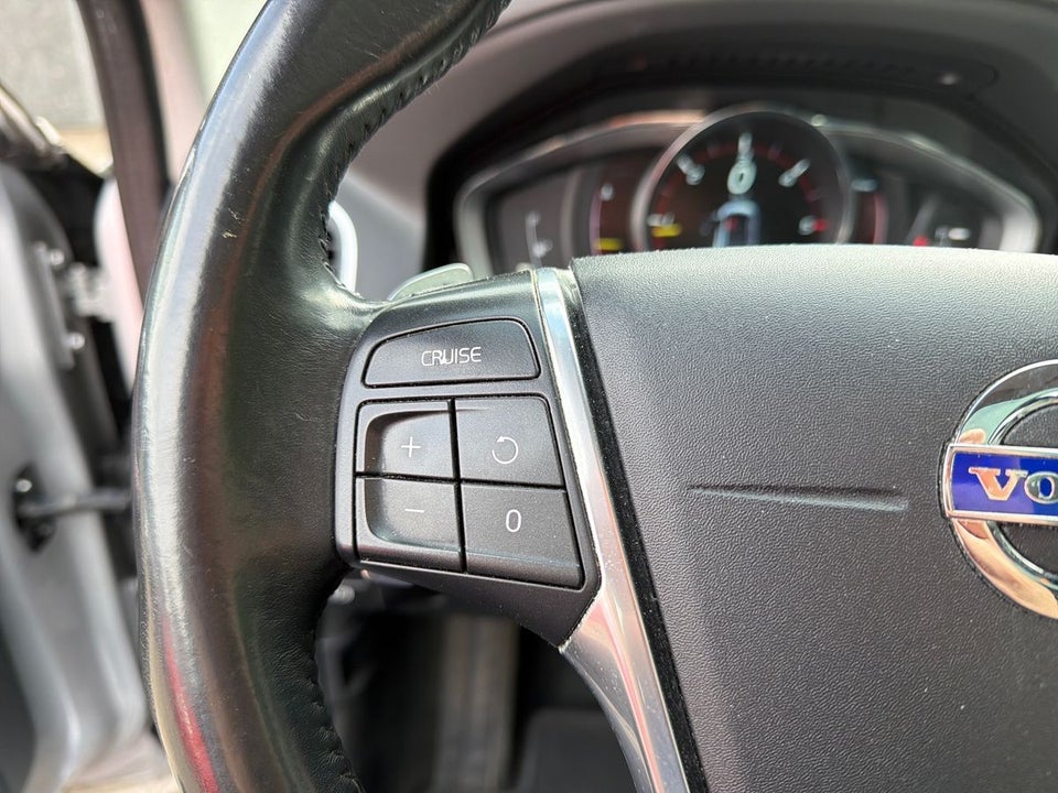 Volvo XC60 2,0 D4 190 Momentum aut. 5d