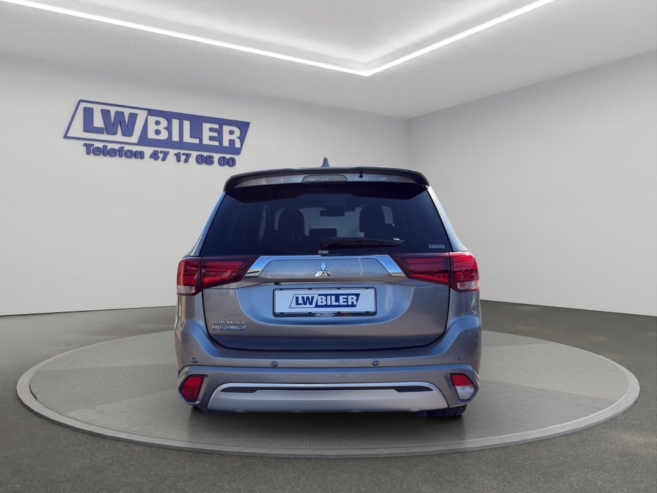 Mitsubishi Outlander 2,4 PHEV Instyle CVT 4WD 5d
