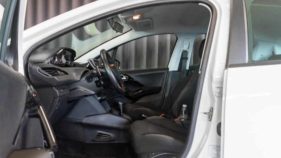 Peugeot 208 1,4 e-HDi 68 Access ESG 5d