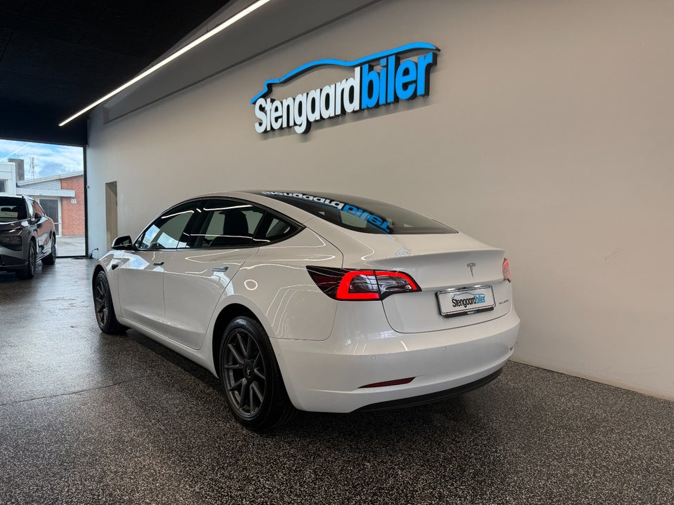 Tesla Model 3 Long Range AWD 4d