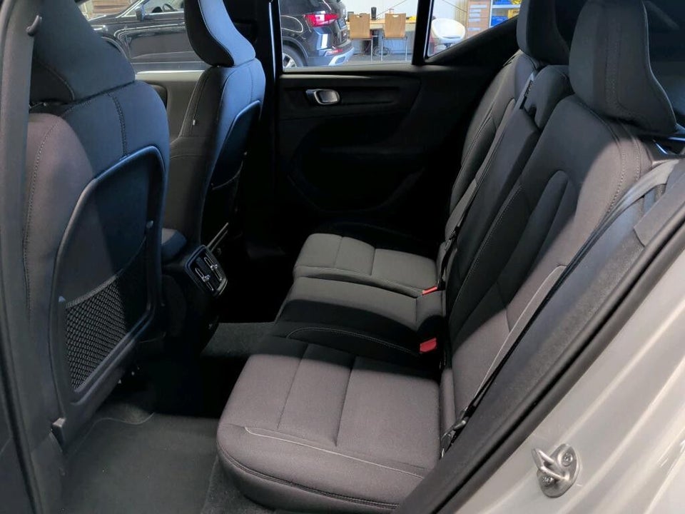 Volvo XC40 ReCharge Extended Range Plus 5d