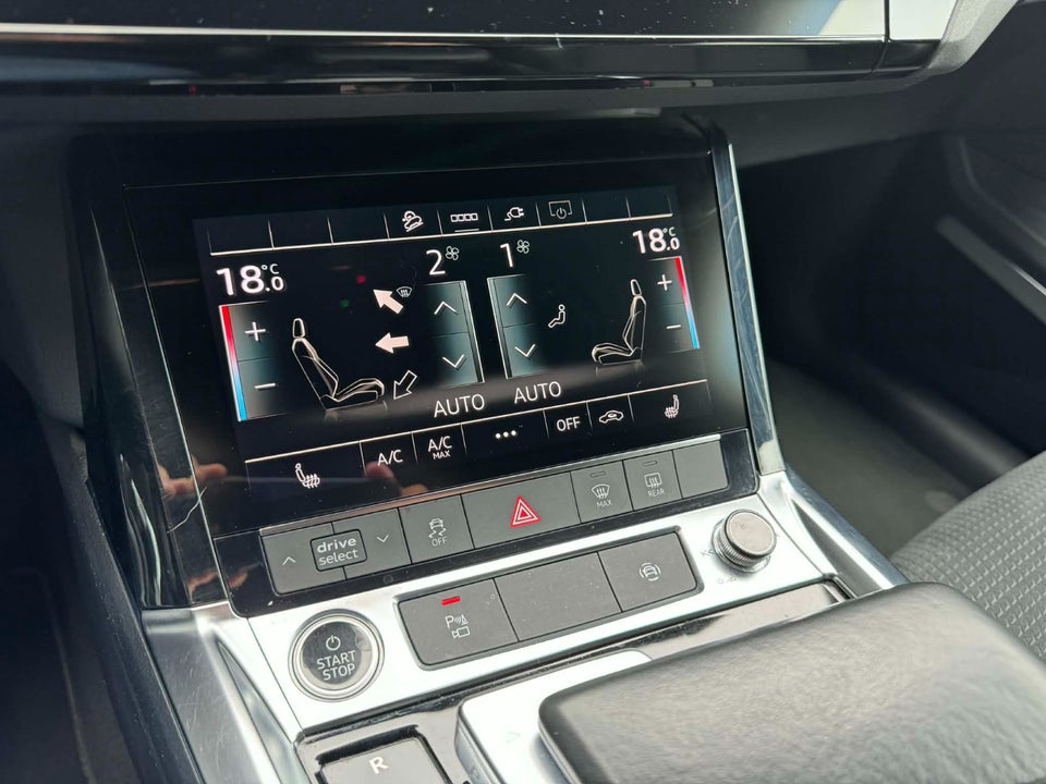 Audi e-tron 55 S-line quattro 5d