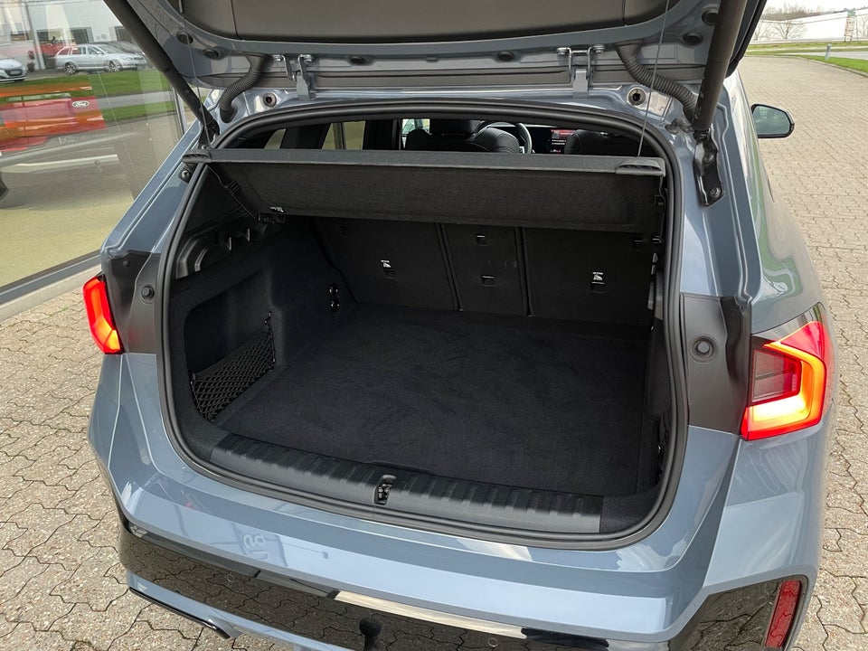 BMW iX1 xDrive30 Fully Charged M-Sport 5d