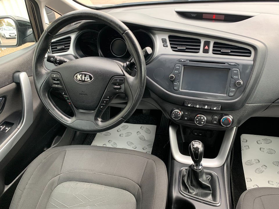 Kia Ceed 1,4 CVVT Style 5d