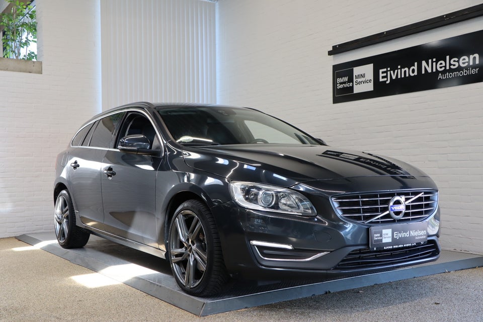 Volvo V60 2,0 D4 181 Momentum aut. Van 5d