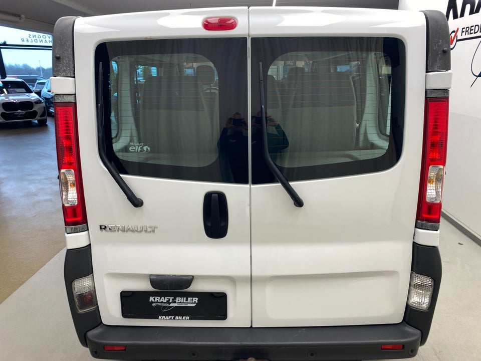 Renault Trafic T27 2,0 dCi 115 L1H1 Kombi 4d