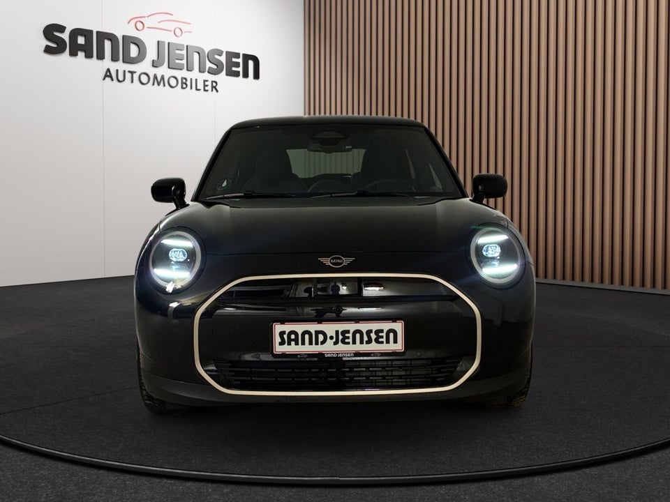 MINI Cooper E Favoured Trim L 3d