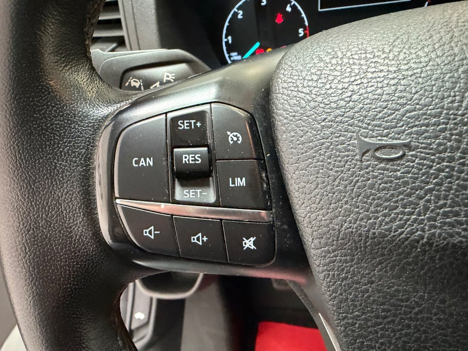 Ford Transit Custom 300 L2 2,0 TDCi 130 Trend