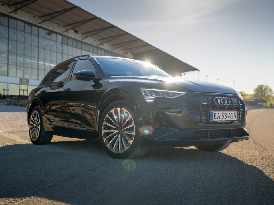Audi e-tron 55 S-line quattro 5d