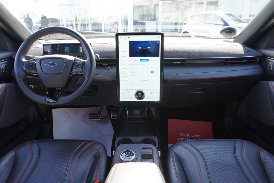 Ford Mustang Mach-E 88 Extended Range AWD 5d