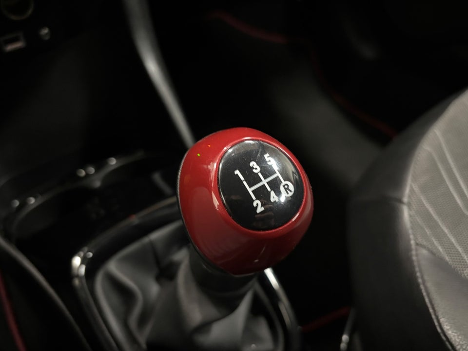 Toyota Aygo 1,0 VVT-i x-pose 5d