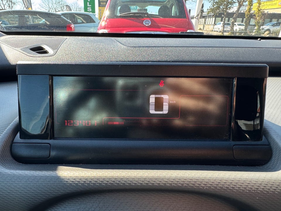 Citroën C4 Cactus 1,6 BlueHDi 100 Feel+ 5d