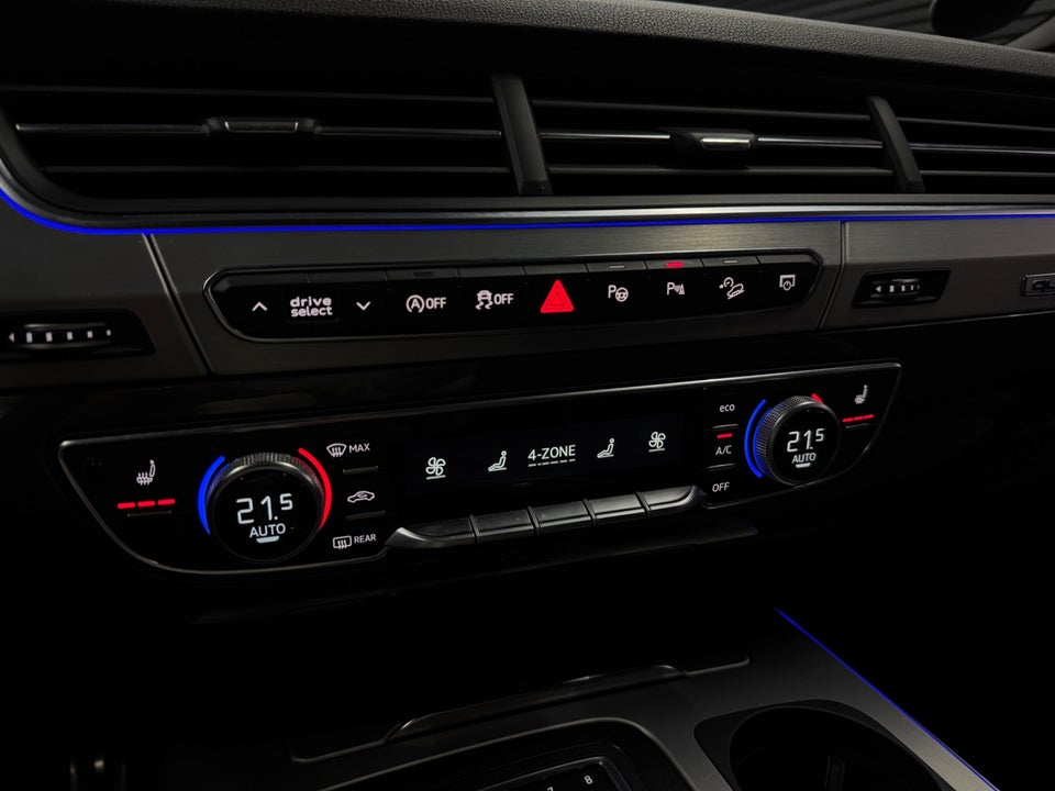 Audi Q7 3,0 TDi 272 S-line quattro Tiptr. 7prs 5d