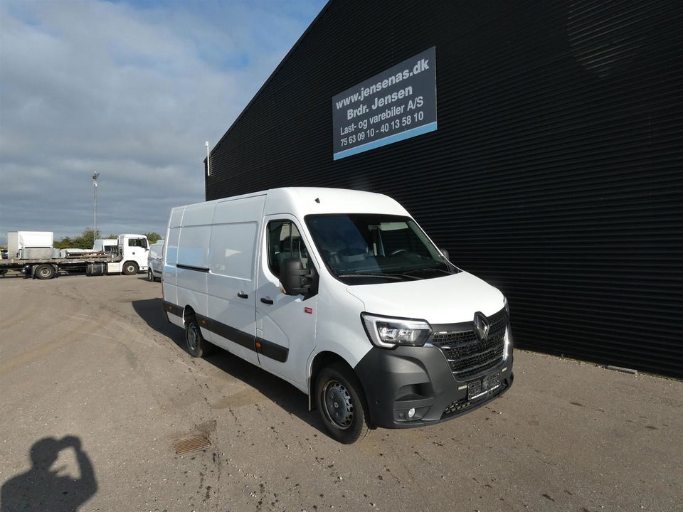 Renault Master IV T35 2,3 dCi 165 L3H2 Kassevogn RWD