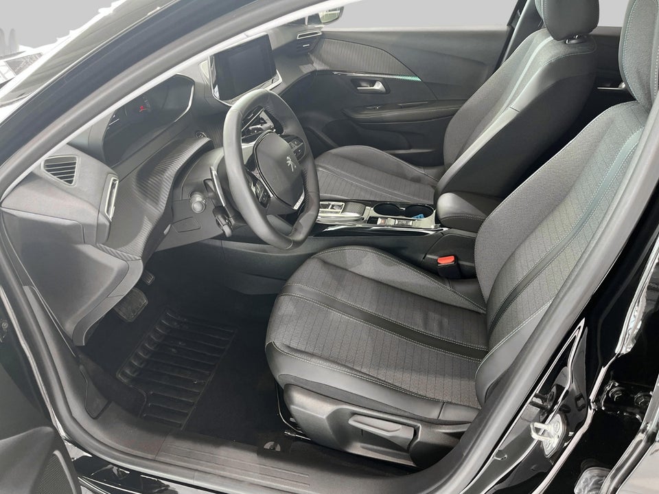 Peugeot 208 1,2 PureTech 100 Allure EAT8 5d