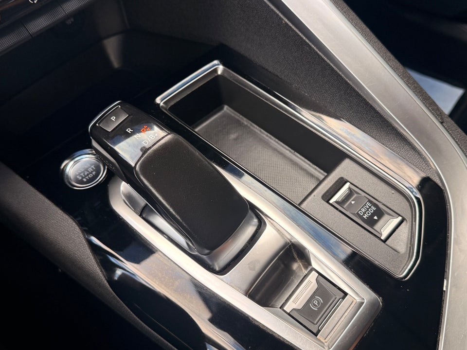 Peugeot 3008 1,6 Hybrid Selection Sport EAT8 5d