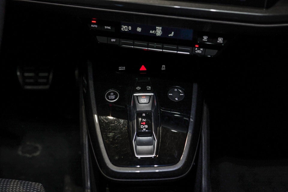 Audi Q4 e-tron 40 S-line 5d