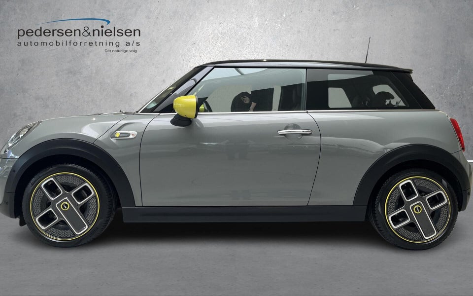 MINI Cooper SE Trim L 3d